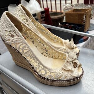 Tory Burch Cream Lace Wedge Shoes